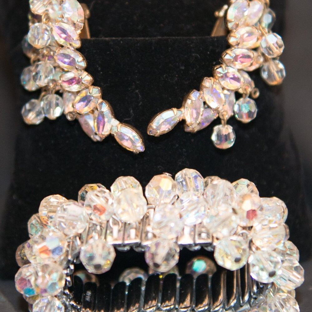 Vintage Aurora Bracelet and Clip Earring Set